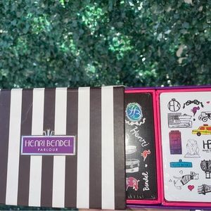 New Sealed Henri Bendel Retired Deck Of Playing Cards